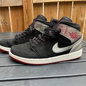 Nike Jordan 1 Mid Johnny Kilroy